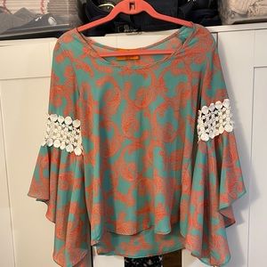 VOOM gorgeous bell sleeve top